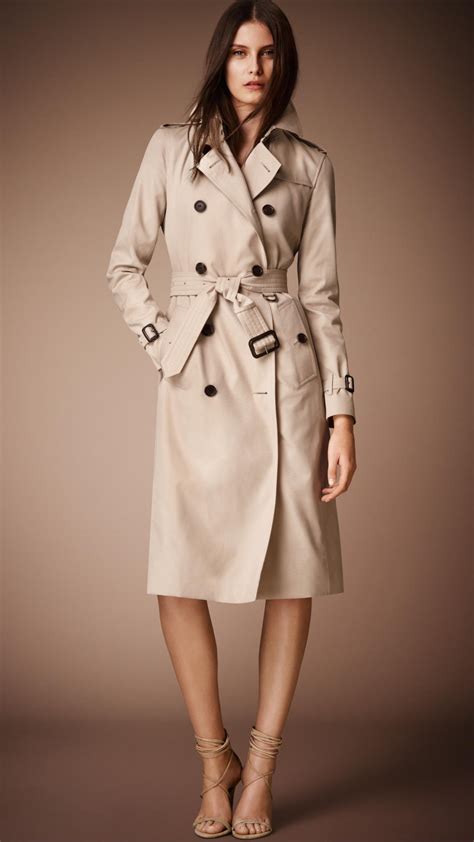 burberry kensington trench.